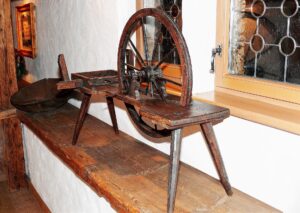 spinning-wheel-g1c613d6f8_1920