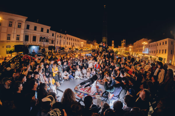 slavo_visuals_mainsquare150
