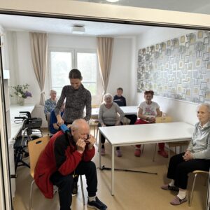 Študenti ošetrovateľstva pri práci