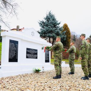 91b23505-cb50-4c3a-84bc-e6c517f97435