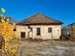 51b4eaf8-a606-4229-8966-32c45c96ec97