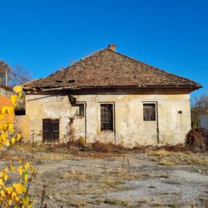 51b4eaf8-a606-4229-8966-32c45c96ec97